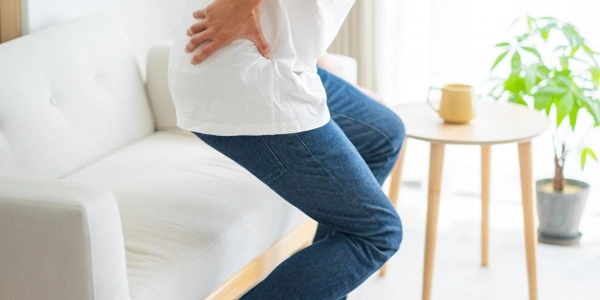 すべり症の原因は？